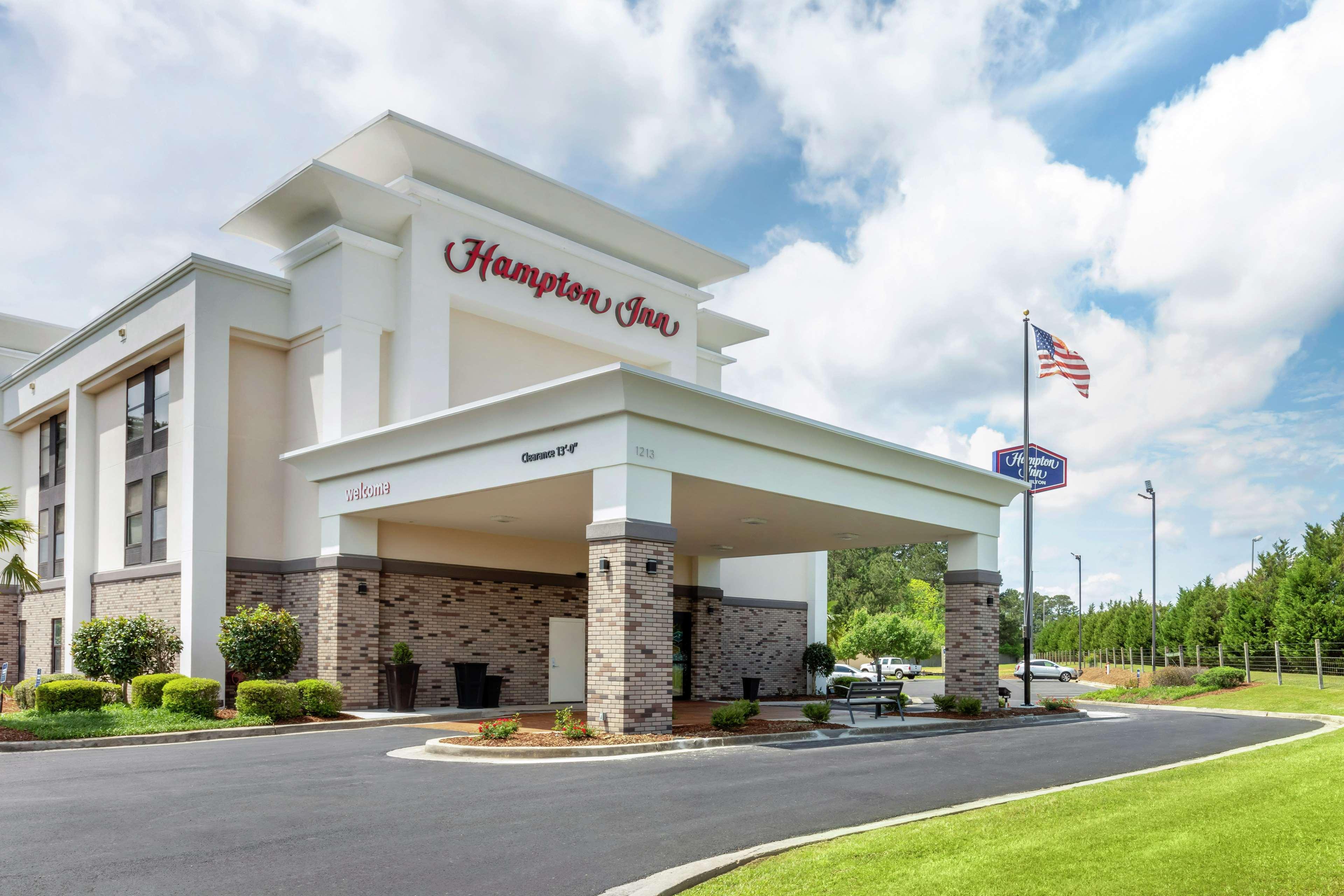 Hampton Inn Brookhaven Exterior photo