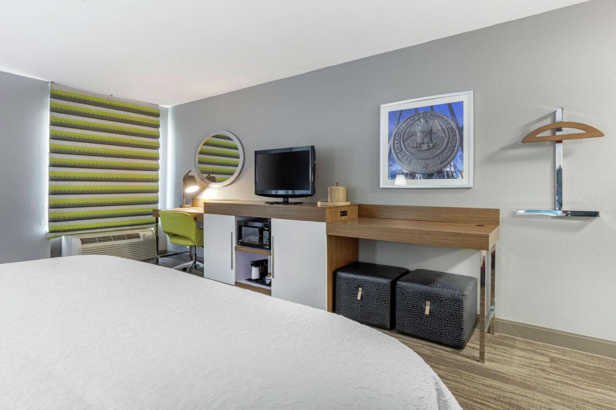 Hampton Inn Brookhaven Exterior photo